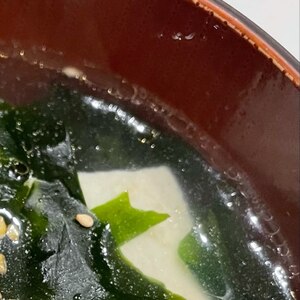 とろ〜り♡わかめと豆腐の中華スープ